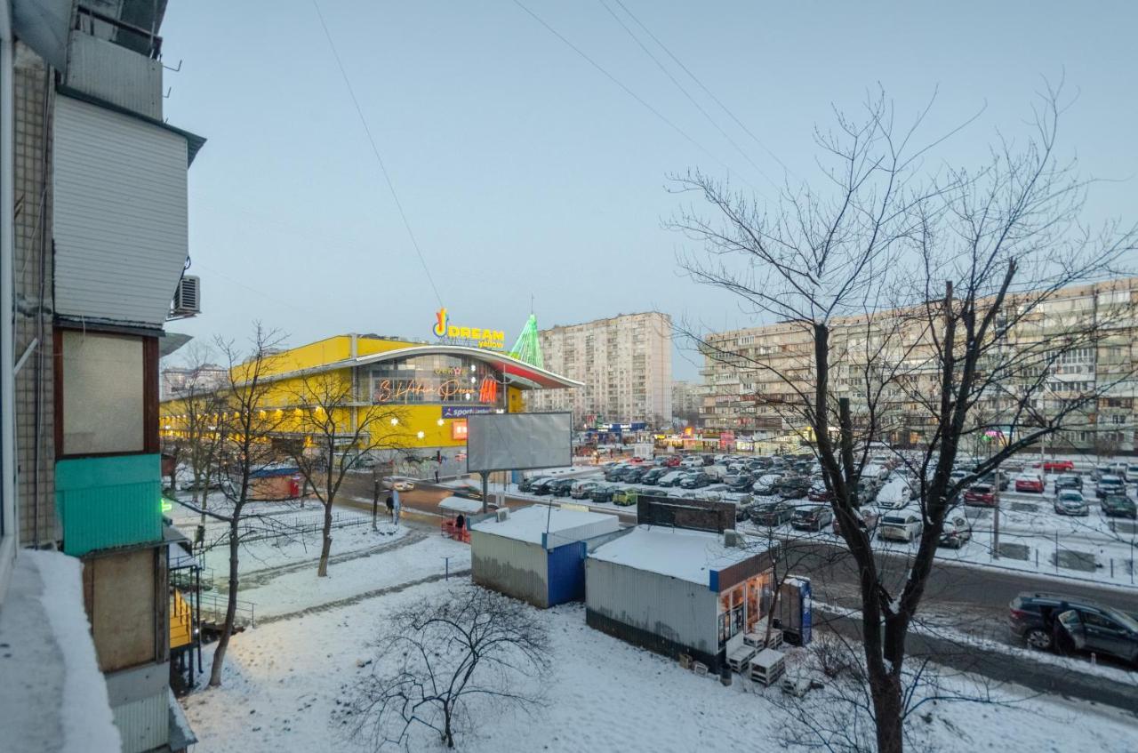 Kvartirkoff Na Obolonskiy Prospekt 7 Kiev Esterno foto